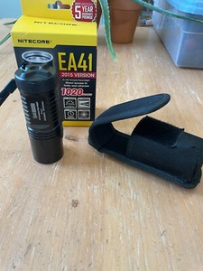 Nitecore EA41. -  4 x AA Cree XM-L2 U2 1020 Lumen LED Flashlight