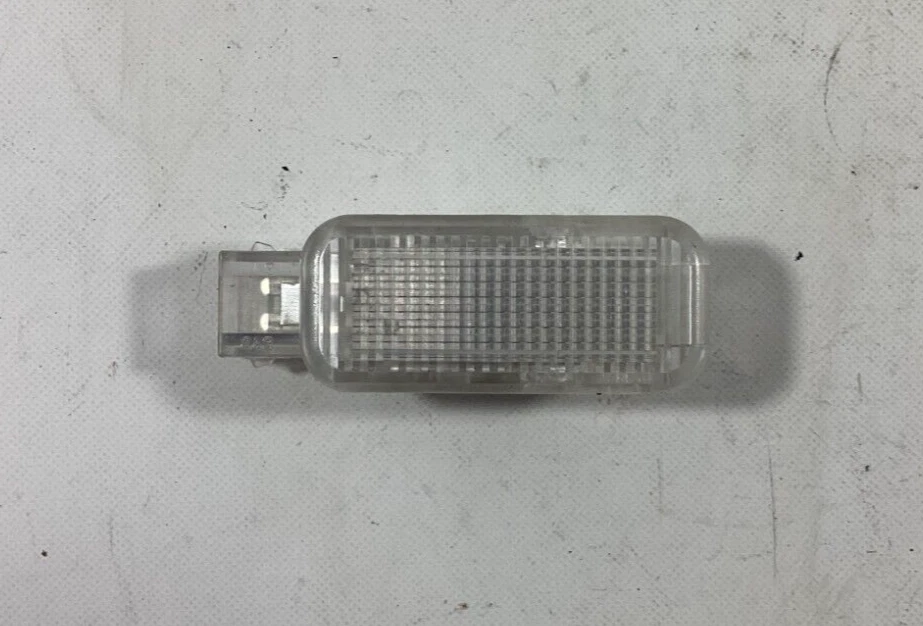 2008-2011 AUDI S5 INTERIOR CLEAR LIGHT ASSEMBLY 8D0947415 OEM . - Image 1 of 4