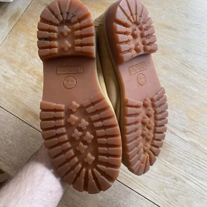 Stivali Timberland in nabuk taglia UK 6,5 - Foto 1 di 8