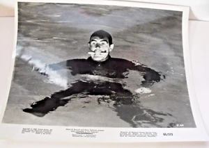 THUNDERBALL James Bond 007 Original Studio Still 1965 Sean Connery - Picture 1 of 4
