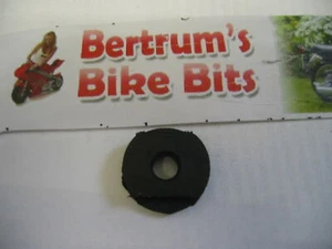 Ojales de goma de panel lateral Honda Yamaha Kawasaki Suzuki BSA NORTON - Imagen 1 de 1