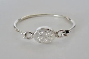 Silber Armreif Armband graviert mit Hakenverschluss passt kleinem Handgelenk 6,75" - Bild 1 von 5