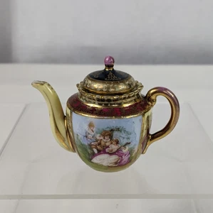 Mini teiera vittoriana ceramica austriaca vintage alta 2,5" casa delle bambole lustro - Foto 1 di 13