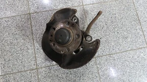 Mercedes 190 / W201 Achsschenkel vorne rechts original - Bild 1 von 5