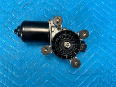 Toyota Land Cruiser LX470 Front Windshield Wiper Motor 85110-60300 2000-2007 OEM - Image 1 of 4