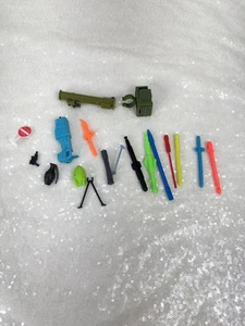 Lote de accesorios de figuras de acción GI Joe de colección armas misiles piezas años 80 90 Hasb - Imagen 1 de 7