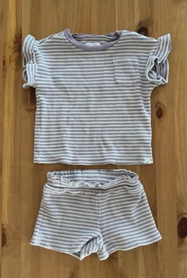 Little Planet Carters Orgánico Niñas Rayas Lila Conjunto de 2 piezas Pantalones Cortos y Camisa 2T/2A Foto 1 de 4