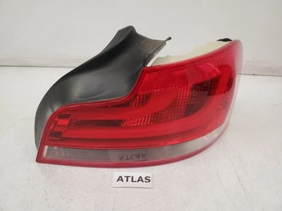 ✅ 11-13 OEM BMW E82 E88 128 135 Luz trasera derecha pasajero luz trasera luz de freno Foto 1 de 4