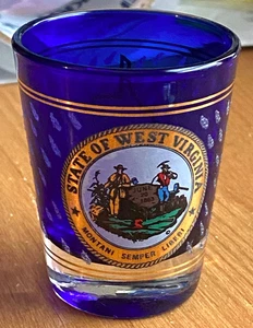 Kobaltblau State of West Virginia Montani Semper Liberi Whiskey Schnapsglas - Bild 1 von 13