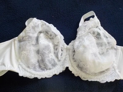 Sutiã branco feminino renascentista Wacoal - 85720 - Tamanho 38C - Excelente estado - Imagem 1 de 4