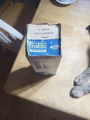 NOS OEM Ford 1968-1969 Lincoln Continental Parking Lamp SEAL LH C8VY-13420-d OEM - Image 1 of 3