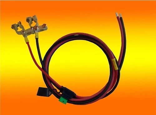 BAU-TECH SOLARENERGIE 1,5m 4mm² Batterieanschlußkabel mit 20A Sicherung und Polklemmen (0% MwSt.*)