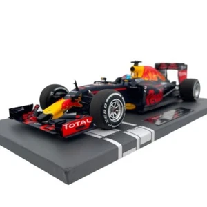 Modellino F1 Minichamps 1/18 Red Bull Racing Tag Heure RB12 Spanish GP 2016 #... - Foto 1 di 8