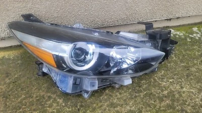 2017-2018 Mazda 3 Right Passenger Side Halogen Headlight Head Light OEM NK73 Foto 1 de 4