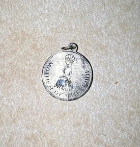 Colgante redondo vintage de plata de ley con dije de madre de la novia tema de boda - Imagen 1 de 2
