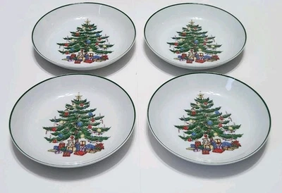 Sone Fine China Christmas Tree 8" Salad/Soup Bowls (Set of 4) - Japan - Image 1 of 3