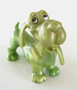 Vintage / Original 1960's RUSS BERRIE Green Hound Dog Figure OILY JIGGLER Toy - Picture 1 of 8