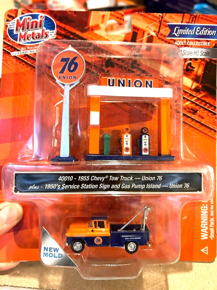 C.M.W. Mini Metals #40010 1955 Chevrolet Caminhão de Reboque & Bombas de Gasolina "Union 76" 1:87 - Imagem 1 de 1