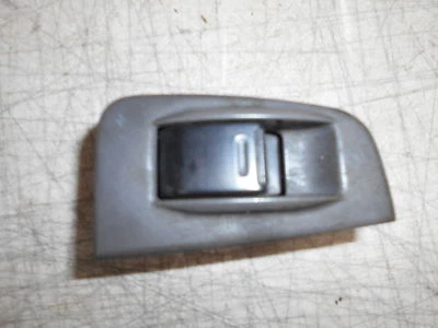 Toyota Camry LE 1995 interruptor de ventana lado derecho moldura gris Foto 1 de 2