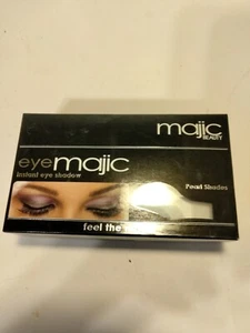 Majic Beauty Eye Majic Instant Eyeshadow - Picture 1 of 11