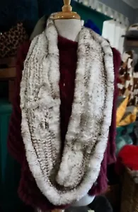 A Rich Cocoa Brown Fleck over White - A Beautiful Rex Rabbit Fur Infinity Scarf - Picture 1 of 5