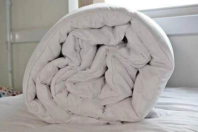 Duvet Quilt Slight Second Small Mark Stitch Error Guaranteed NO HOLES 2000+ SOLD - Image 1 of 4