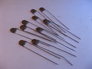 Condensador Disco Cerámico 15pF 1000V 10% S2L Centralab - Nuevo de Lote Antiguo Cantidad 10 - Imagen 1 de 2