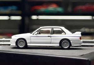 ZD AR 1:64 Blanco M3 E30 Cupé Modelo Deportivo Diecast Metal Coche BN - Imagen 1 de 15