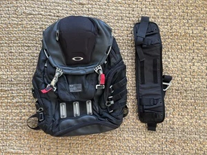 Oakley Backpack Kitchen Sink - Picture 1 of 8