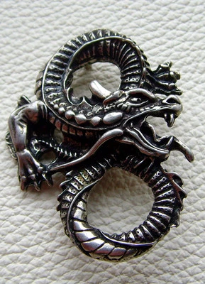 LEDERECKE KONSTANZ Dragon-Niete Zierniete Drachen Drachentöter Groß 6cm X 5 cm Drachen-amulett