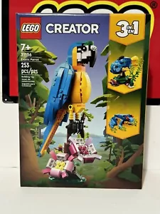 LEGO Creator 3 in 1 Exotic Parrot to Frog to Fish 31136 Animal Figure - Picture 1 of 2
