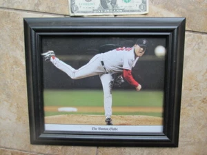 Great Framed Colorful 2004 Photo of KURT SCHILLING, Boston Red Sox, Globe, Gift - Picture 1 of 3