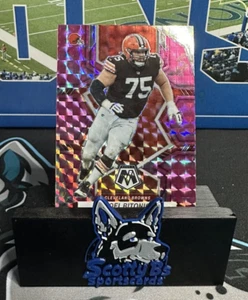 Mosaico Panini 2022 camuflaje rosa mosaico Prizm #225 - Joel Bitonio - Cleveland Browns - Imagen 1 de 3