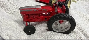 Hubley farm tractor VINTAGE - Picture 1 of 7