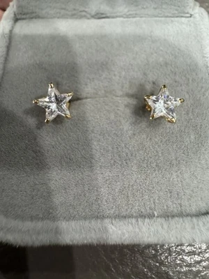 Aretes de turmalina corte estrella natural de oro amarillo macizo de 14K Foto 1 de 4