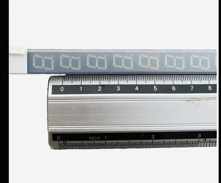 SA39-11HWA Kingbright Display 7 Segmenti Rosso 39 PCS - Nuovi Sigillati - Stecca - Immagine 1 di 4