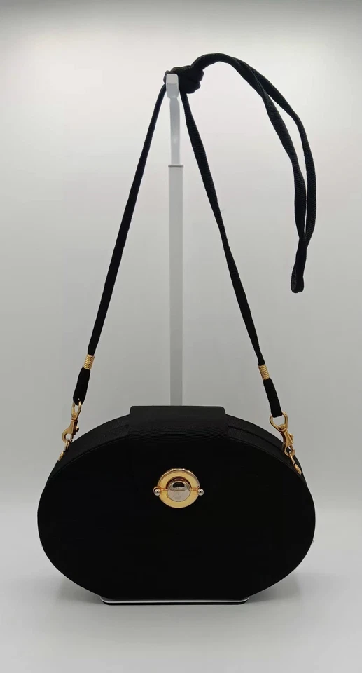 Bolso de Noche Geométrico Inge Christopher Negro Estuche Rígido Elegante Tono Dorado Herrajes Foto 1 de 4