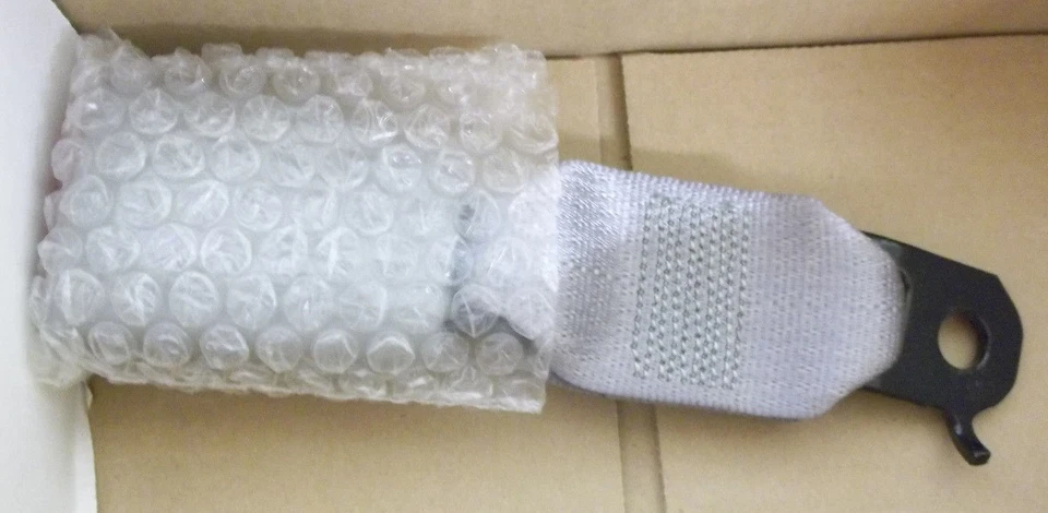 Hebilla exterior del cinturón de seguridad, derecha (trasera/segunda fila) - 88957462 - Cadillac SRX, 04-09 Foto 1 de 1