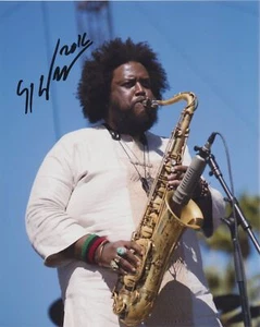 KAMASI WASHINGTON SIGNED 8X10 PHOTO 2 - Bild 1 von 2