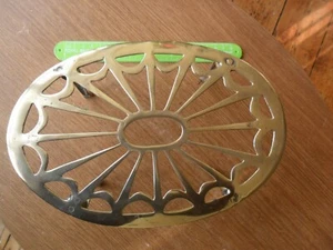 Vintage Brass Oval Shaped Trivet Pot Fireside Stand - Picture 1 of 7