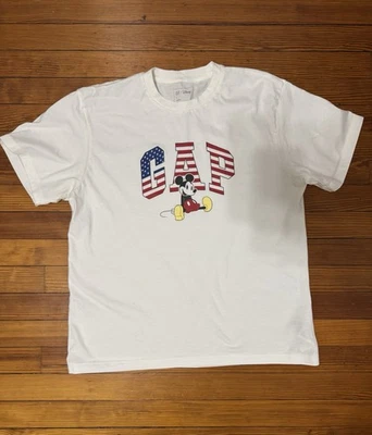 GAP x 迪士尼米老鼠美国国旗标志 T 恤男式 L 码白色图案 — 第 1/4 张图片