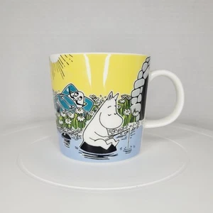 Mumin Tasse Moment on The Shore Sommer 2015 Arabia Keramik Blau Gelb Kollektion - Bild 1 von 6