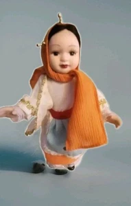 Libanesische Porzellanpuppe.Libanon Dolls Of The World, Glasaugen, echte Wimpern  - Bild 1 von 8