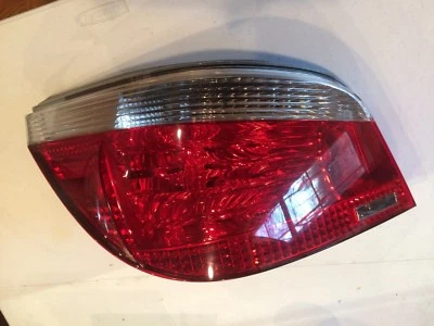 Lanterna traseira esquerda BMW M5 E60 525I 530I 545, 2004-07 - Imagem 1 de 4