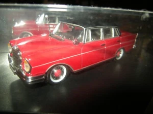1:43 Vitesse Mercedes-Benz 300 SE 1961 rojo/negro en embalaje original Limited - Imagen 1 de 1