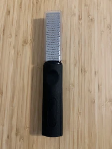 Pampered Chef # 1107 Handheld Microplane Grater Zester With Blade Guard Cover - Picture 1 of 10