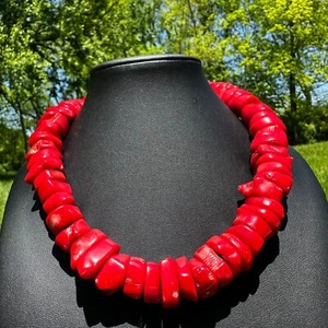 Vtg Authentic Chunky Red Coral Chip Beaded Bar Statement Necklace - Picture 1 of 22
