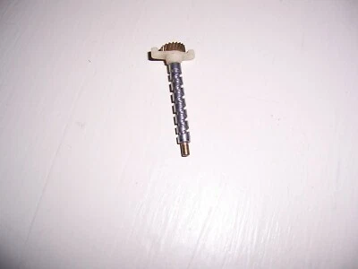 Conjunto de tornillo de carro para un Garcia Ambassadeur 1750A Foto 1 de 2