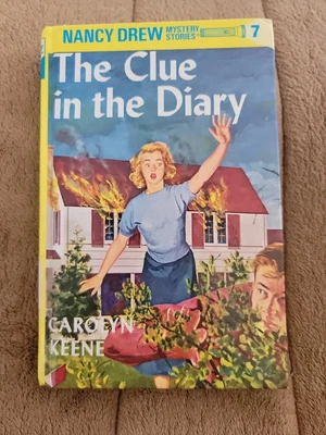 Nancy Drew Series #7 The Clue in the Diary 1990 Printing Hardcover  Foto 1 de 4