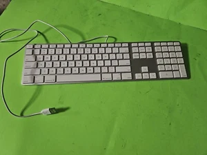 Genuine Apple USB Wired Keyboard A1243 with 10 Key for iMac, Mac Mini, - Picture 1 of 3
